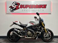 DUCATI MONSTER 1200