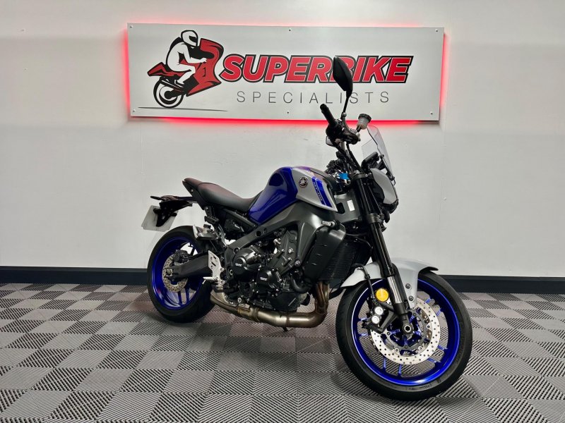 YAMAHA MT-09