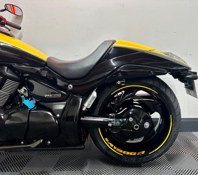 SUZUKI Intruder 1800