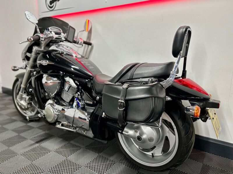 SUZUKI Intruder 1800