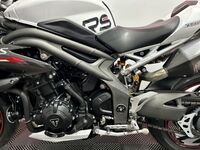 TRIUMPH SPEED TRIPLE 1050