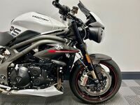 TRIUMPH SPEED TRIPLE 1050