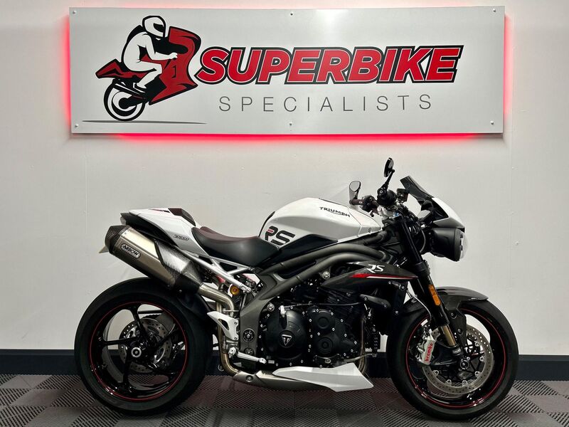 TRIUMPH SPEED TRIPLE 1050