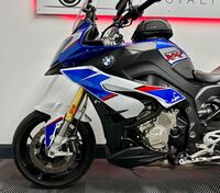 BMW S1000XR