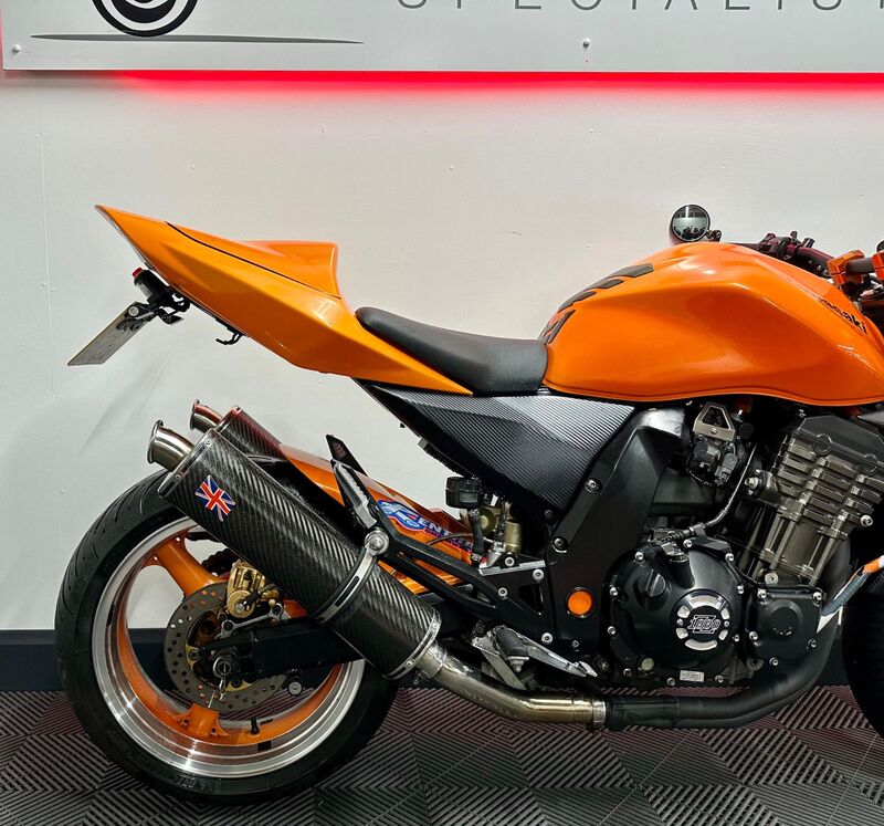 KAWASAKI Z1000