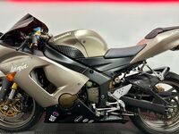 KAWASAKI ZX-6R