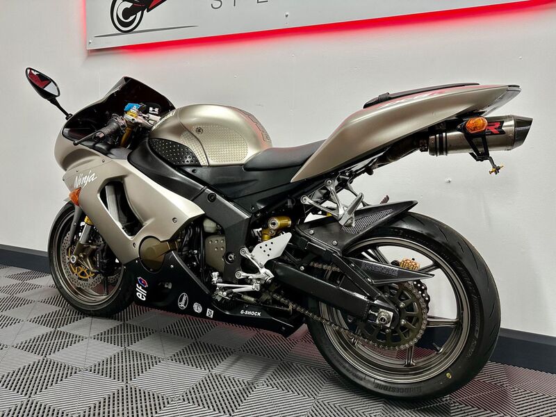 KAWASAKI ZX-6R