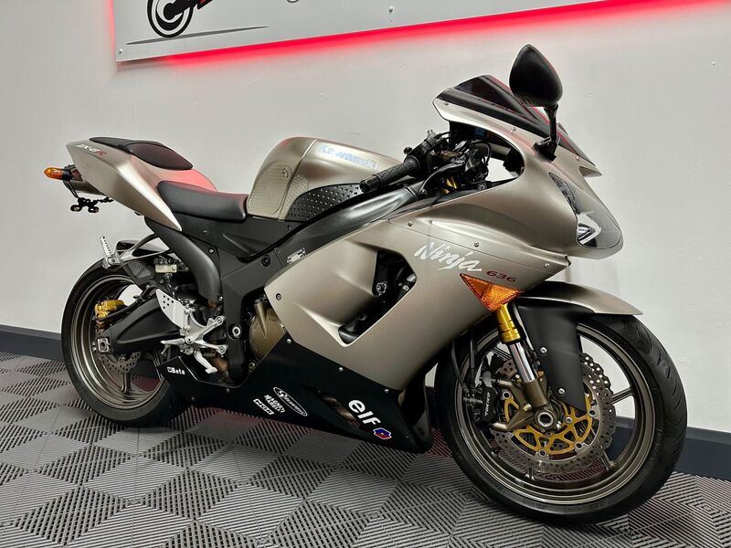 KAWASAKI ZX-6R
