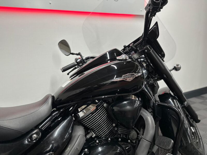 SUZUKI Intruder 1500