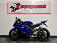 YAMAHA R6