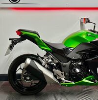 KAWASAKI Z300