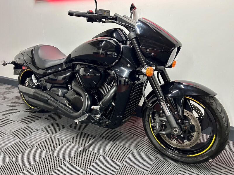 SUZUKI Intruder 1800