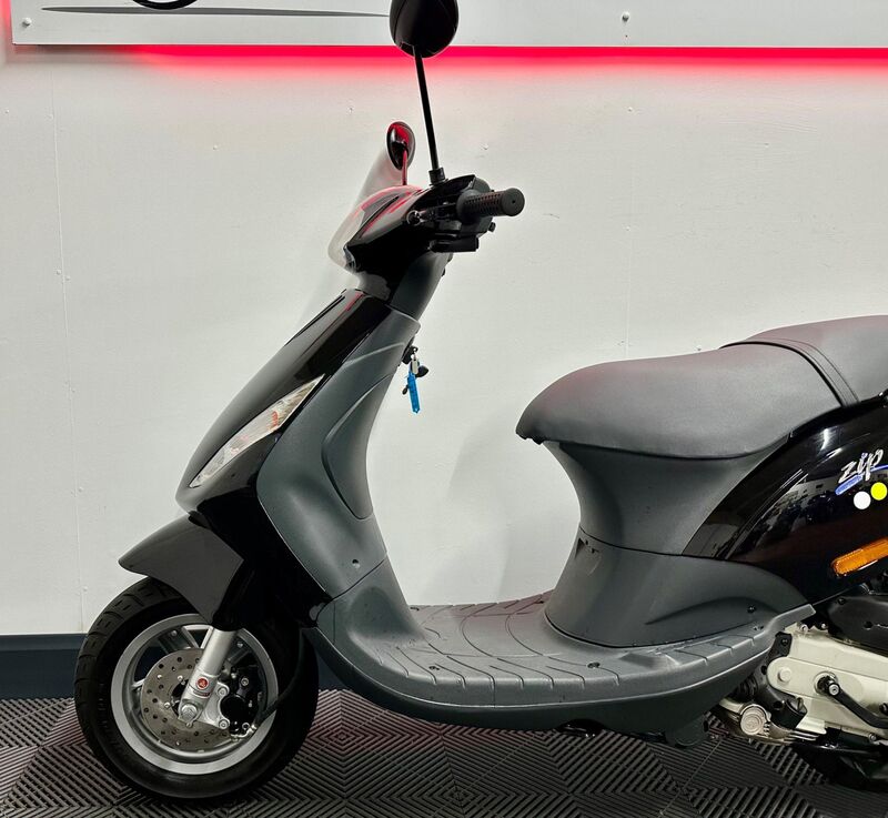 PIAGGIO Zip