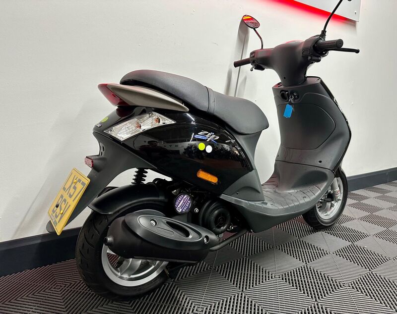 PIAGGIO Zip