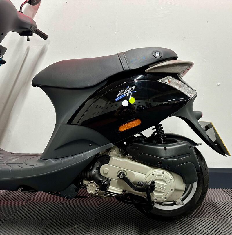 PIAGGIO Zip