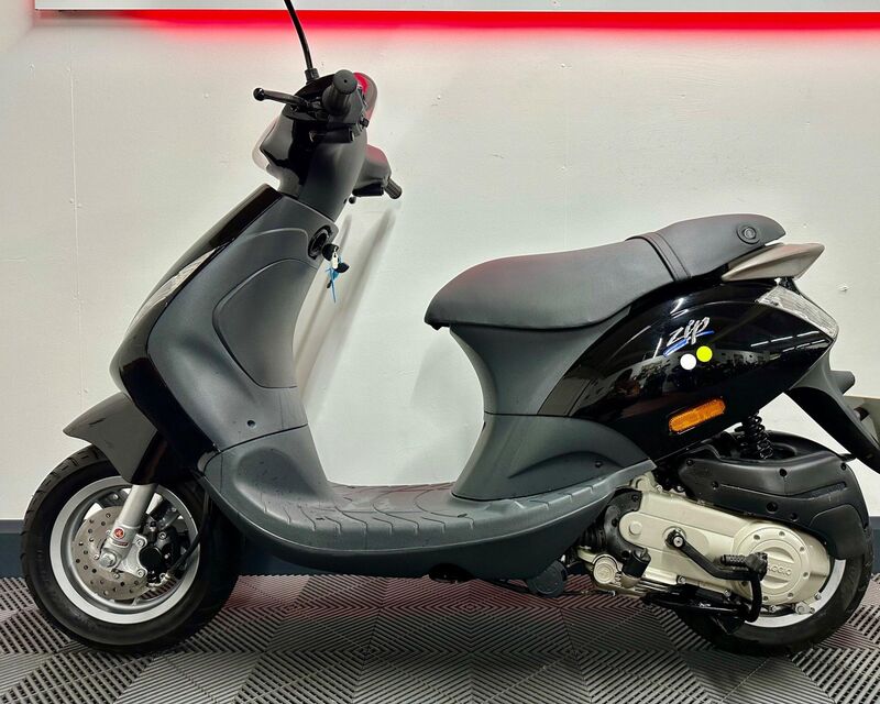 PIAGGIO Zip