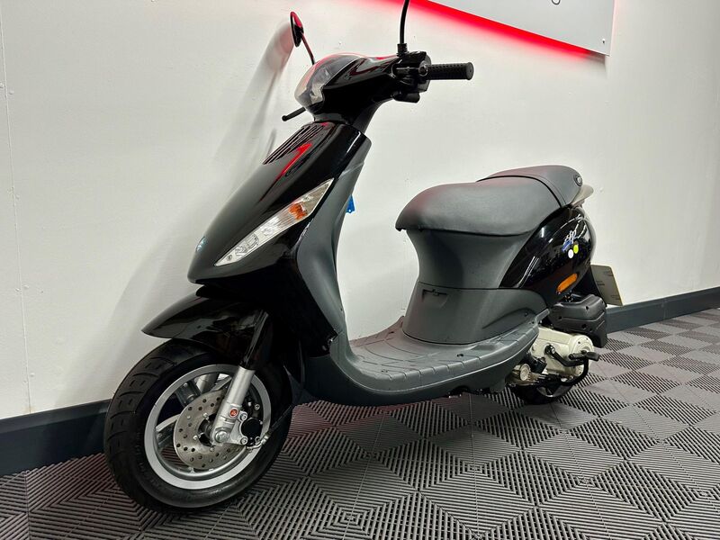 PIAGGIO Zip