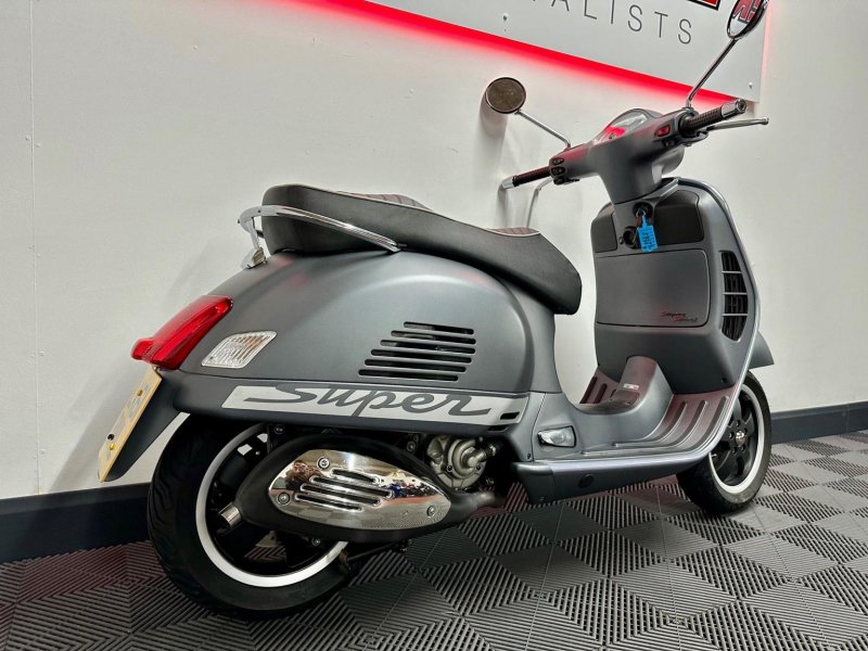 PIAGGIO Vespa