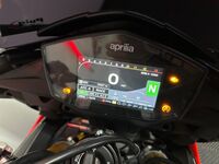 APRILIA Tuono 1100 V4