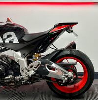 APRILIA Tuono 1100 V4