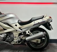 KAWASAKI ZZR600