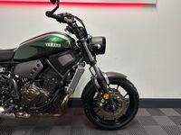 YAMAHA XSR700