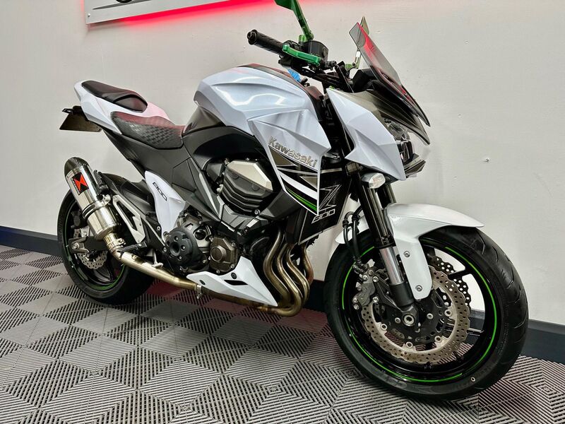 KAWASAKI Z800