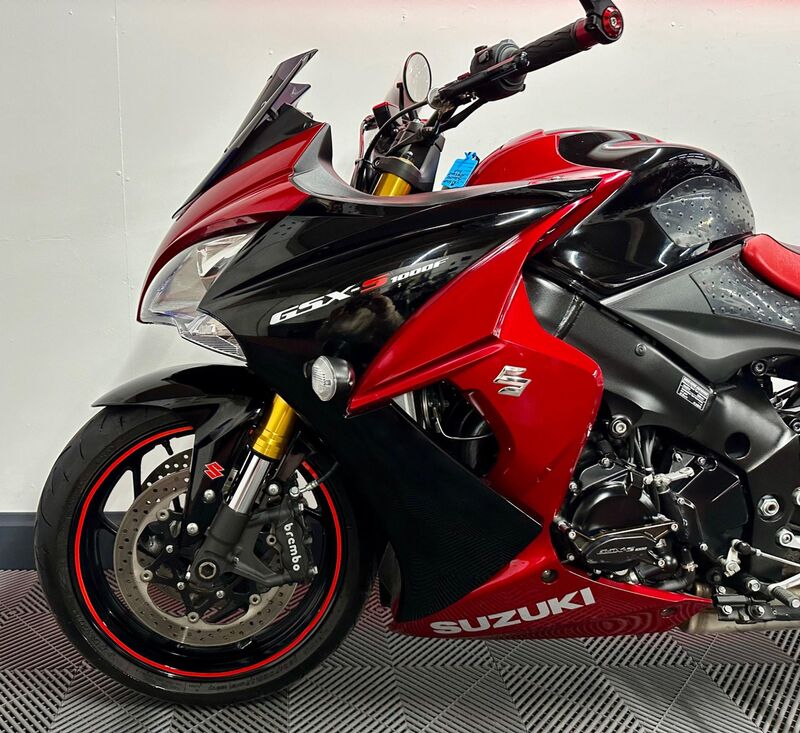 SUZUKI GSX-S1000F