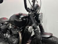 TRIUMPH Bobber