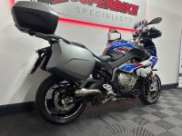 BMW S1000XR