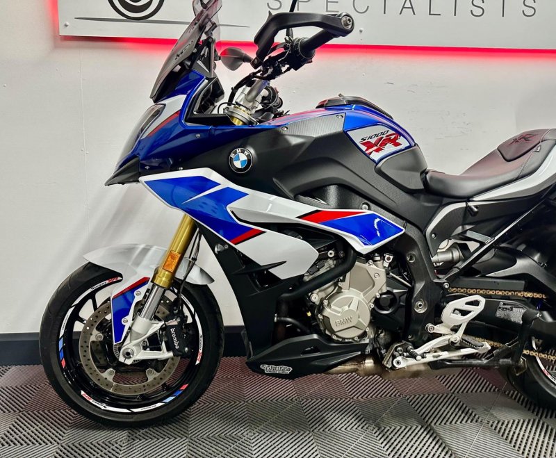 BMW S1000XR