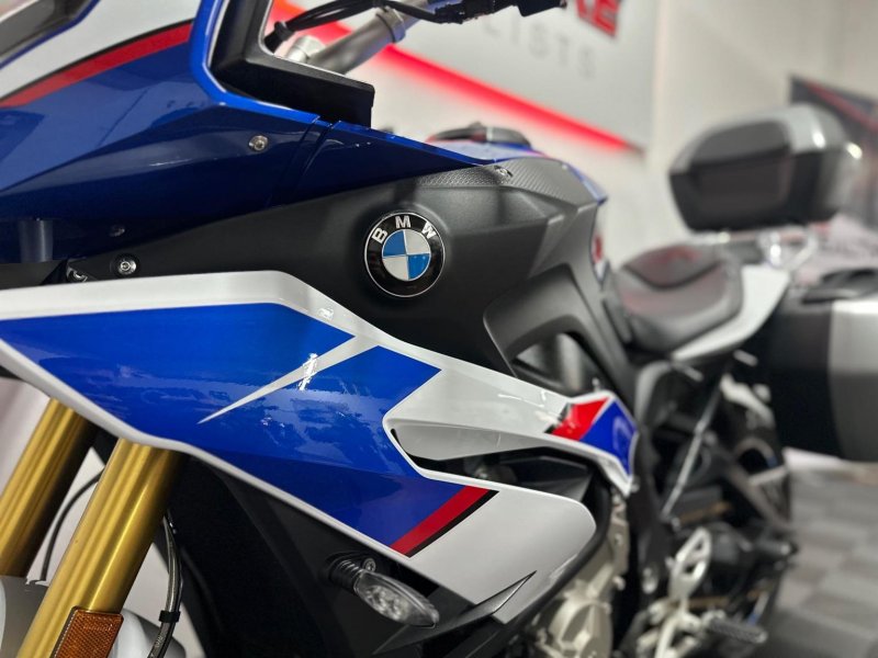 BMW S1000XR