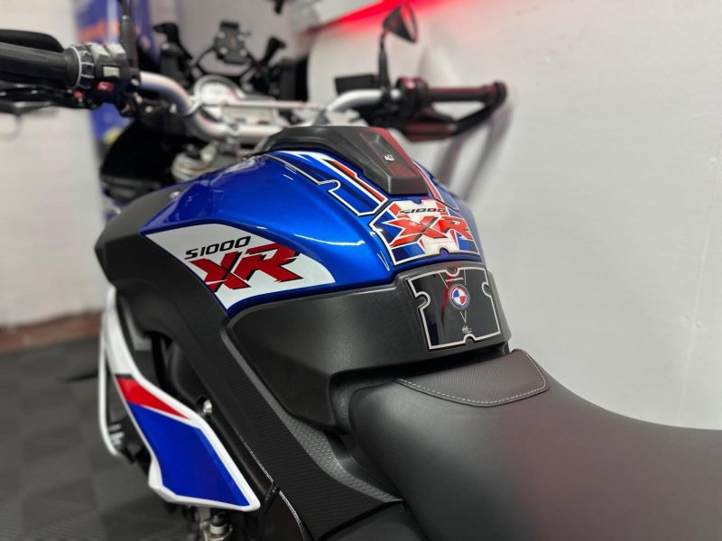 BMW S1000XR
