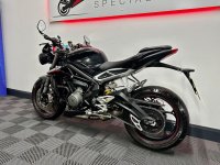 TRIUMPH STREET TRIPLE 765