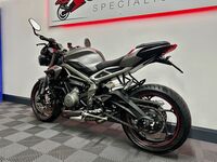 TRIUMPH STREET TRIPLE 765