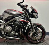 TRIUMPH STREET TRIPLE 765