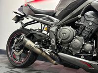 TRIUMPH STREET TRIPLE 765