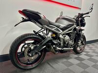 TRIUMPH STREET TRIPLE 765