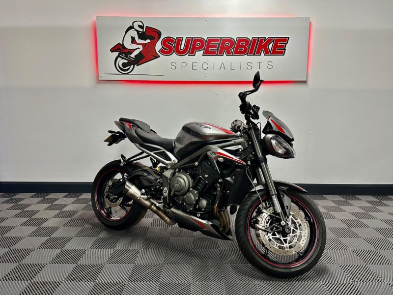 TRIUMPH STREET TRIPLE 765