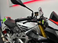 APRILIA Tuono 1100 V4