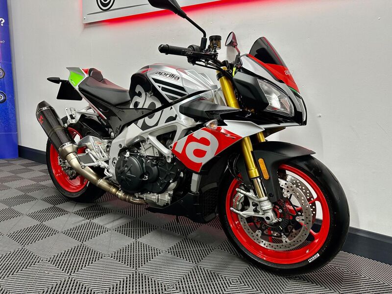 APRILIA Tuono 1100 V4