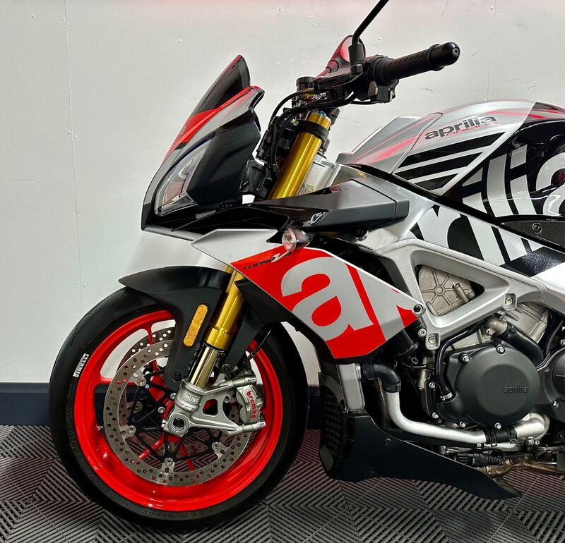 APRILIA Tuono 1100 V4