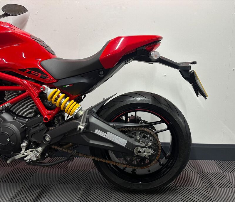 DUCATI MONSTER 797