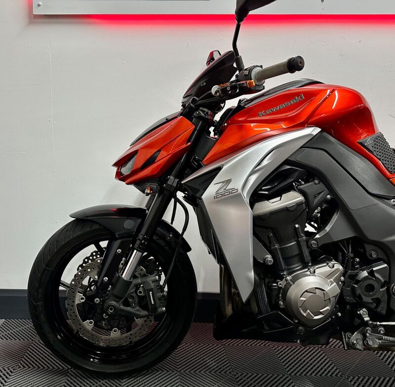 KAWASAKI Z1000
