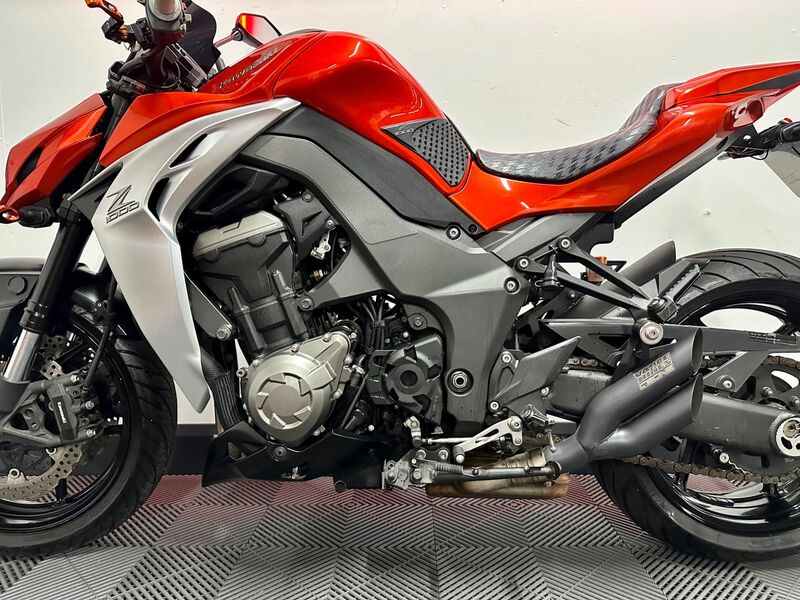 KAWASAKI Z1000