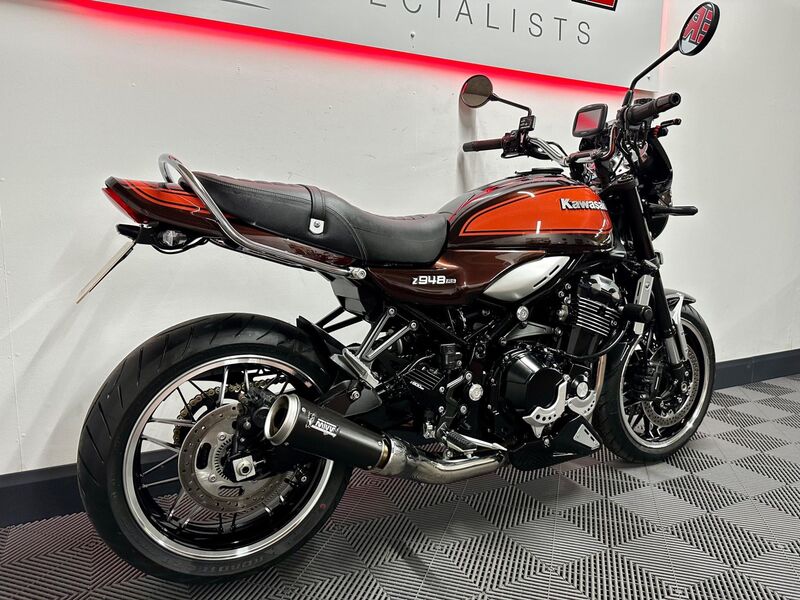 KAWASAKI Z900RS