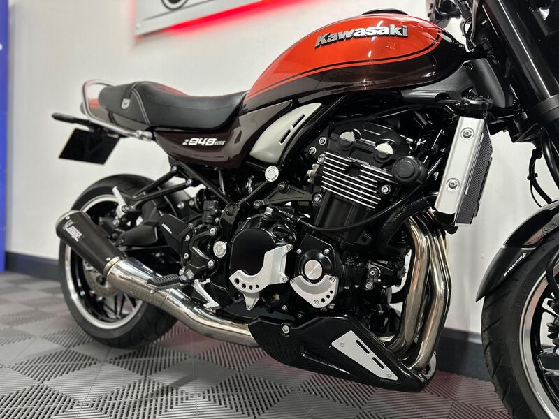 KAWASAKI Z900RS