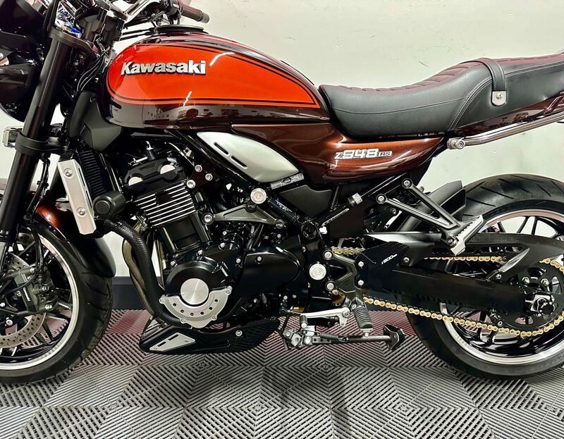 KAWASAKI Z900RS
