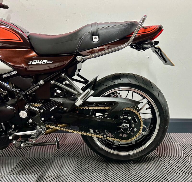 KAWASAKI Z900RS