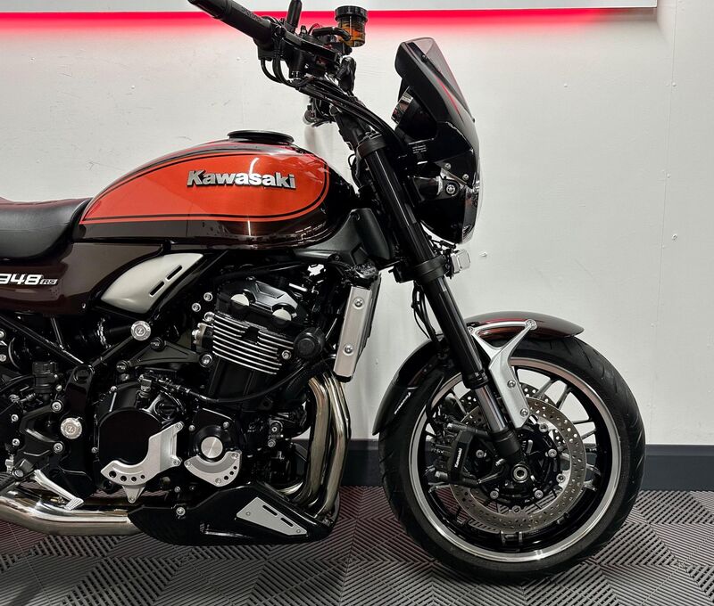 KAWASAKI Z900RS